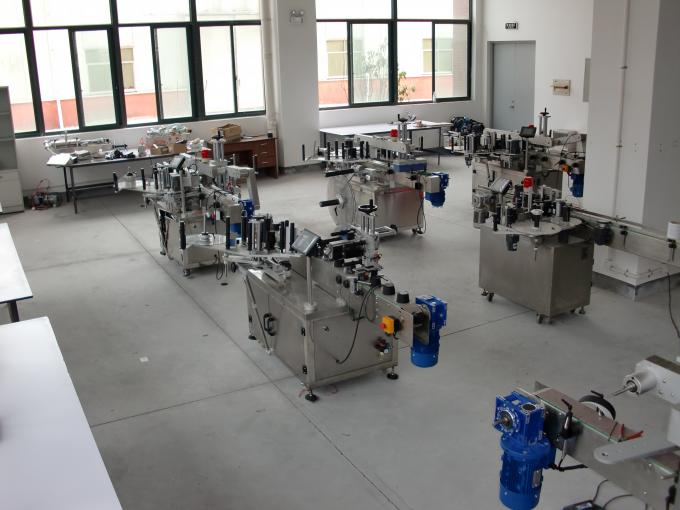 ເຄື່ອງ ໝາຍ ຕິດສະຕິກເກີ້ດ້ານຂ້າງທີ່ມີຄວາມໄວສູງມີນໍ້າມັນໄຮໂດຼລິກ