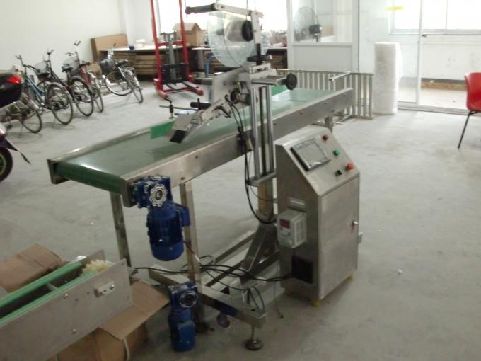 ໂຕະຜະລິດຕະພັນແຜ່ນປ້າຍໂຄສະນາດ້ານ ໜ້າ ຕາຫນ່າງຂອງຕົວເອງສູງສຸດທີ່ມີເຄື່ອງໃຊ້ໃນການໃຫ້ອາຫານ