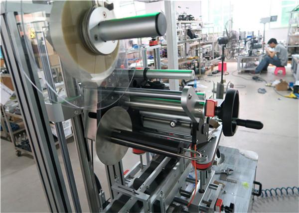 ເຄື່ອງສະຫລາກຕິດປ້າຍພື້ນຜິວອັດຕະໂນມັດແບບອັດຕະໂນມັດທີ່ມີອຸປະກອນເຄື່ອງລີດແບບ / ເຄື່ອງປ້າຍຊັ້ນ ນຳ