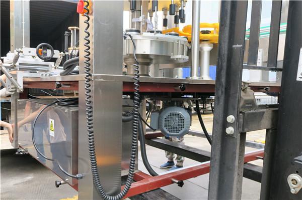 ເຄື່ອງຂວດຮອບວຽນສະຕິກເກີ້ເຄື່ອງປ້າຍເຄື່ອງຈັກຮອບ ໜາ ≥ 30mm