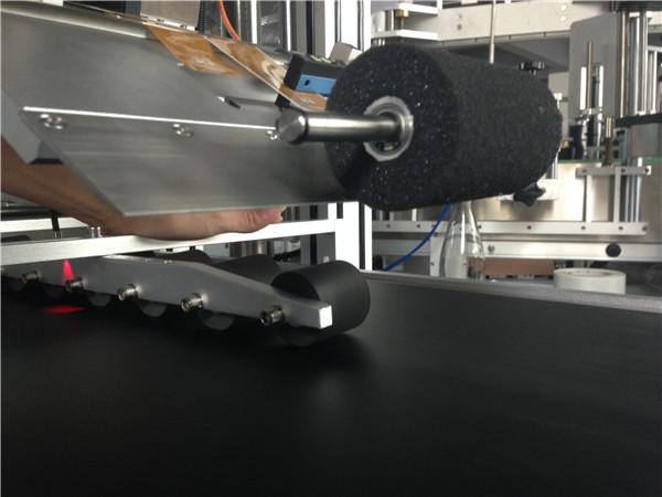 ເຄື່ອງຈັກຜະລິດປ້າຍ ກຳ ກັບຕົນເອງ Paging ສຳ ລັບຕິດປ້າຍ Tag / Card / Bag 200KG