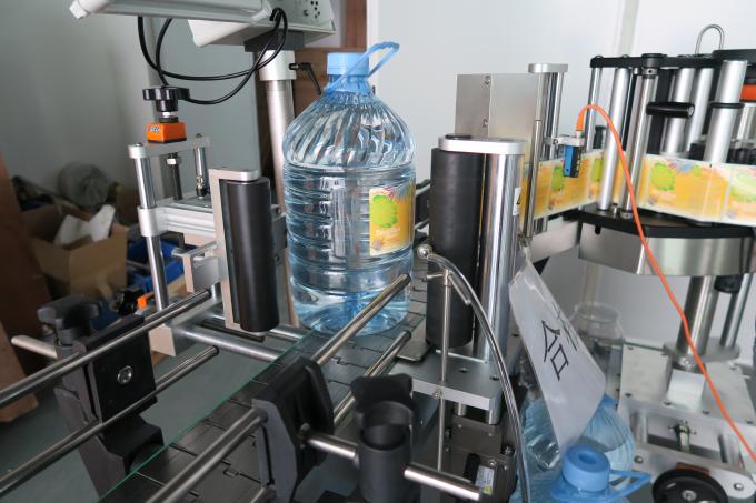 ເຄື່ອງດື່ມຕິດສະຕິກເກີ້ຂວດນ້ ຳ ດື່ມ 5L ຮອບ, ເຄື່ອງຈັກຕິດສະຕິກເກີ້ຕິດດ້ວຍຕົນເອງ