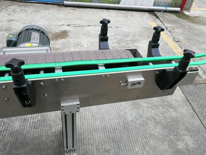 ເຄື່ອງສະ ໝັກ ຕິດສະຕິກເກີ້ແບບອັດຕະໂນມັດເຕັມຮູບແບບ, ເຄື່ອງຕິດຂວດຂວດທີ່ມີໃບຢັ້ງຢືນ CE