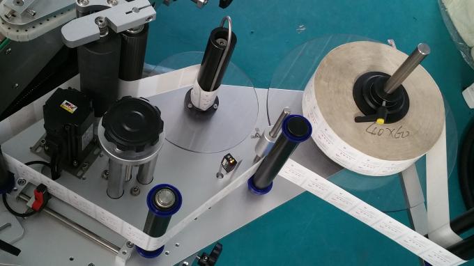 ເຄື່ອງສະ ໝັກ ກBottອກນ້ ຳ ຂວດ 25ar Jar Square, ເຄື່ອງຕິດປ້າຍດ້ວຍຂວດອາຫານດ້ວຍຄວາມໄວທີ່ຫມັ້ນຄົງ